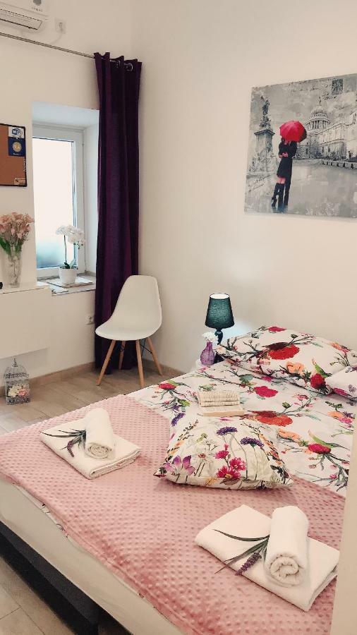 Studio Apartment Legcevic Kaštela 外观 照片