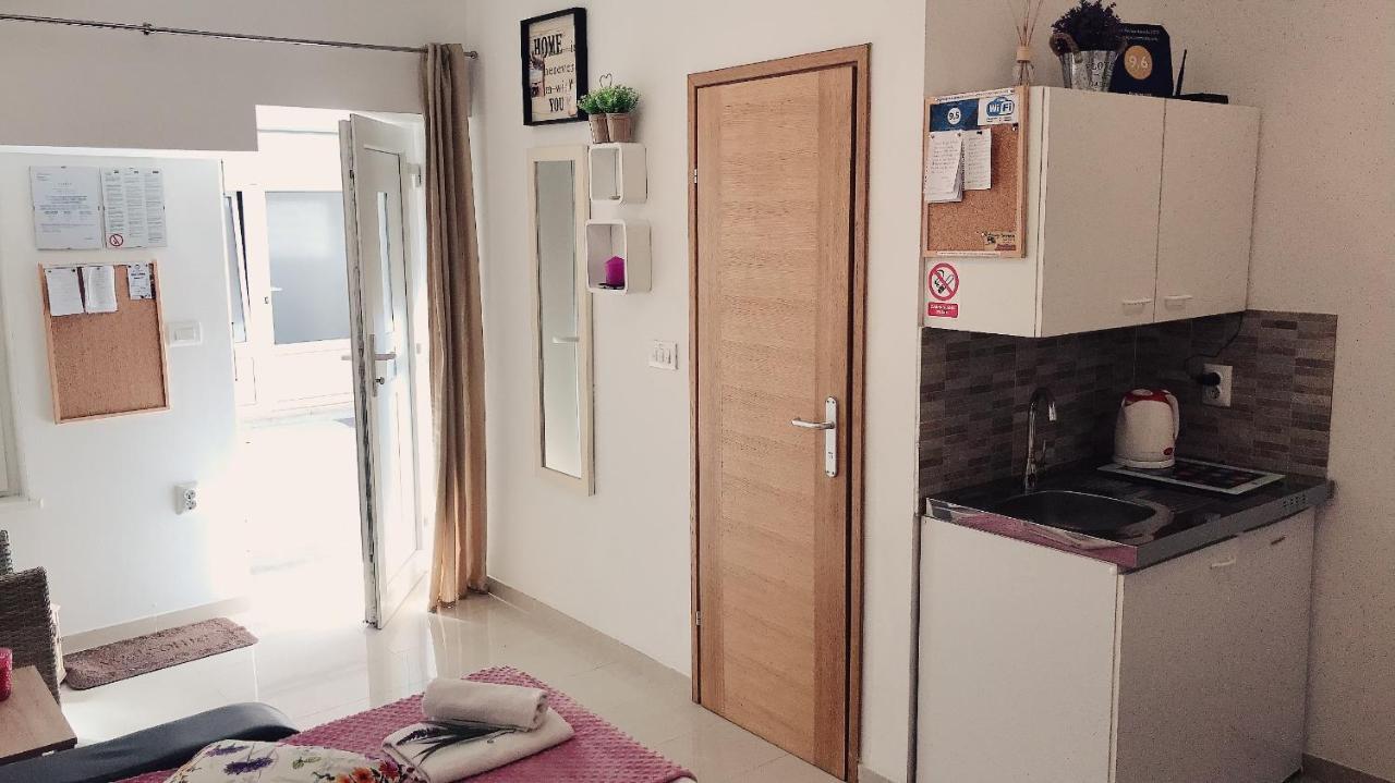 Studio Apartment Legcevic Kaštela 外观 照片